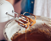 Como deixar o bolo de massa pronta bem fofinho