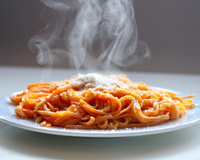 O mistério por trás dos pratos quentes nos restaurantes: entenda motivo e sirva assim em casa também