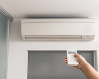 Deixar o ar condicionado ligado ou desligá-lo e ligá-lo novamente: qual é a opção mais eficiente em termos de energia?