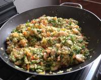 Cuscuz marroquino com camarão e legumes