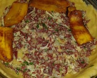 Torta de carne seca com banana da terra