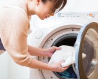 Como acabar com os pelinhos nas roupas? É isso que você precisa fazer para resolver o problema na máquina de lavar