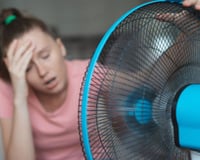 Durante a onda de calor, esse é o truque para abaixar a temperatura da sua casa em até 15°C sem ar condicionado