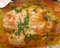 Salmão ao molho frio de maracujá