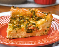 Apenas um liquidificador é o suficiente para fazer esse bolo salgado de liquidificador perfeito para o almoço