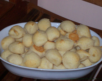 Pão de queijo fácil igualzinho ao original