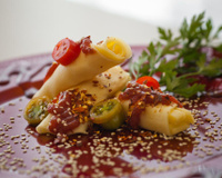 Panqueca de queijo ao molho picante