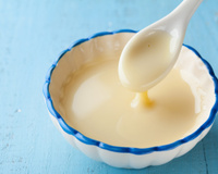 Como fazer leite condensado caseiro: veja 2 receitas práticas