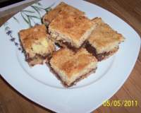 Bolo pedacinhos de chocolate e maçã