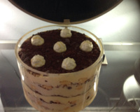 Pavê de mousse de maracujá e brigadeiro branco