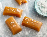 Bala de caramelo feita no micro-ondas: nunca mais comprei pronta depois que aprendi a fazer em casa