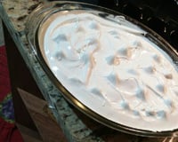 Pavê de abacaxi com cobertura de marshmallow