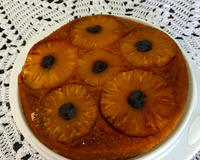 Bolo de abacaxi em calda