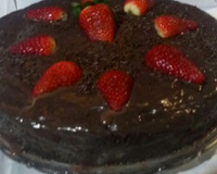 Bolo de brigadeiro com Morango