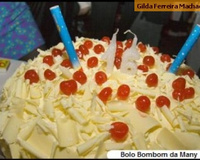 Bolo bombom da Many