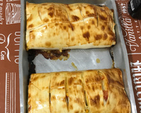 Rocambole de massa de pastel