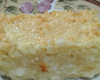 Bolo de aipim com creme de leite e leite condensado