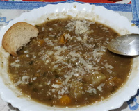 Sopa de lentilha vegetariana