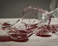 Como recolher cacos de vidro pequenos: truque simples e eficaz