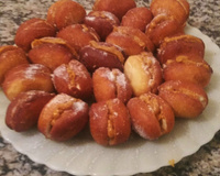 Sonho com recheio de doce de leite