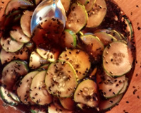 Sunomono (salada de pepino japonês)