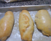 Pão de cebola e calabresa