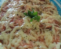 Lasanha de carne moida com queijo e presunto