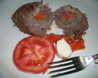 Bife a rolê com molho de ervilha