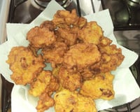 Bolinho de arroz com calabresa