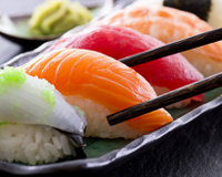Como comer sushi corretamente: confira