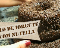 Bolo de iogurte e creme de avelã