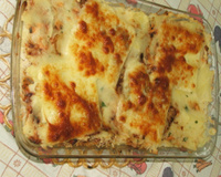 Arroz escondidinho com frango e queijo