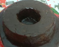 Bolo de laranja com cobertura de chocolate