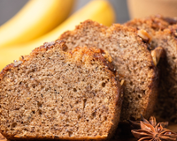 Eu comecei a fazer esse bolo fit de banana e virou meu lanche preferido com o café da tarde