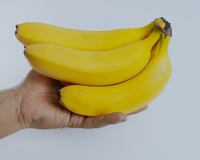 Nem em cima do armário, nem dentro da geladeira: é assim que você deve guardar banana para durar mais