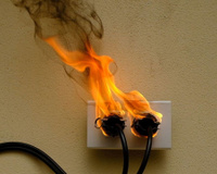 Minha casa quase pegou fogo porque deixei esses eletrodomésticos ligados na tomada