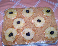 Torta de amendoim com abacaxi