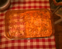 Lasanha de carne com molho de estrogonofe