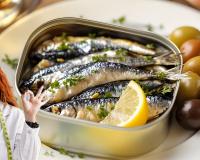 Sou nutricionista e garanto: "Comer sardinhas enlatadas com espinhas fornece duas vezes mais cálcio do que o leite, algo que eu recomendo muito”