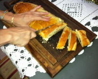 Pizza enrolada com recheio misto