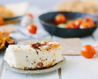 Queijo vegano de mandioca: receita fácil e deliciosa