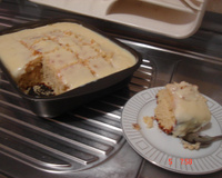 Bolo de abacaxi com cobertura de baunilha