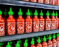 Sriracha: saiba o que é e como fazer o molho que bomba nas receitas do TikTok