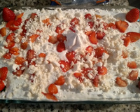 Merengue de morango com suspiro