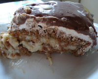 Bolo prestígio à moda Mi