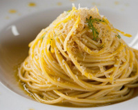 Receita revelada! Minha avó faz esse macarrão ao molho de manteiga e limão desde que sou criança e agora já posso fazer para os meus filhos!