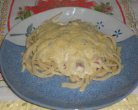 Fettuccine ao Molho de Bacon e Cebola