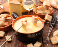 Fondue de cerveja e cheddar: como fazer