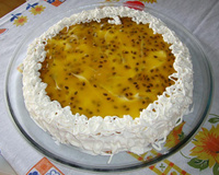 Bolo delicioso de mousse de maracujá