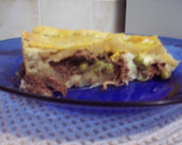 Torta de massa podre com recheio de carne